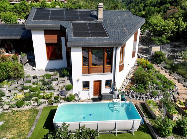 Villa familiale pleine de charme avec terrasse couverte et vue exceptionnelle à Chamoson 2