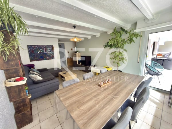 Appartement 4,5 pièces lumineux avec grand balcon exposé plein sud - Grône. 4