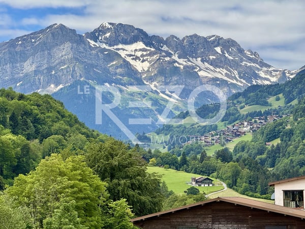 Appartement de 4,5 pièces avec grand balcon et vue panoramique. Troistorrents, VS