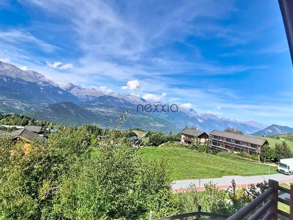 Magnifique chalet avec vue panoramique à Nax 12