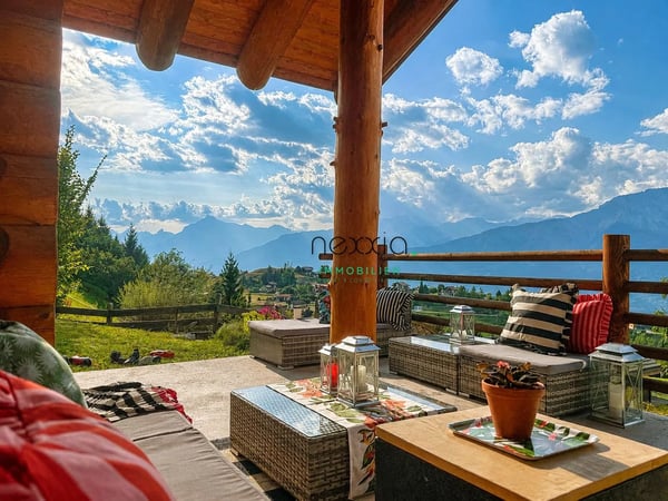 Magnifique chalet avec vue panoramique à Nax 2