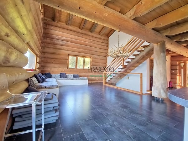 Magnifique chalet avec vue panoramique à Nax 3