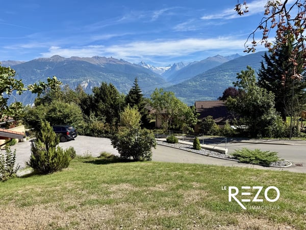 Terrain constructible avec superbe vue panoramique. Savièse, VS. 2