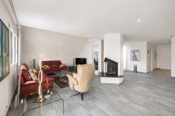 Grosszügige Dach-Maisonettewohnung mit Südwestterrasse und Alpensicht 7