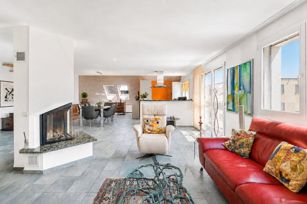 Grosszügige Dach-Maisonettewohnung mit Südwestterrasse und Alpensicht 6