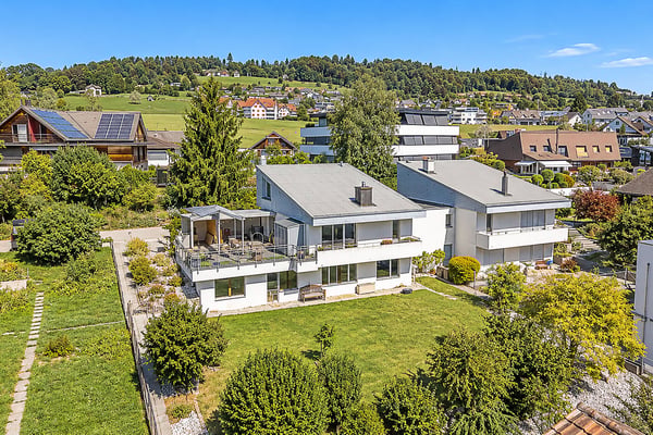 Familienhaus mit Sonnenterrasse und Garten 1