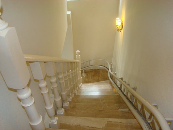 Spacious 5.5-Room House with Lake Views in Figino 5