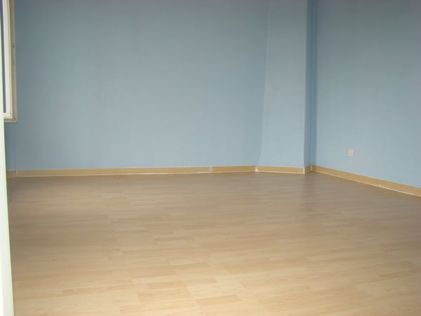 Spacious 5.5-Room House with Lake Views in Figino 8