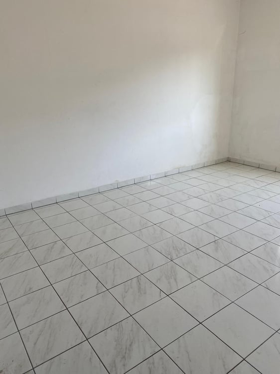 Charming 1.5-room apartment in Chiasso with balcony 4