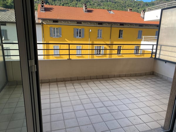 Charming 1.5-room apartment in Chiasso with balcony 7