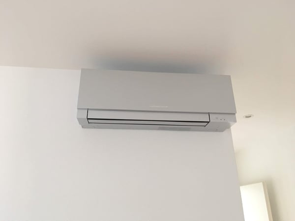 Luxurious 1.5-Room Penthouse with Panoramic Views in Pregassona 10