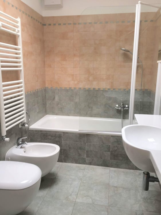 Luxurious 1.5-Room Penthouse with Panoramic Views in Pregassona 12