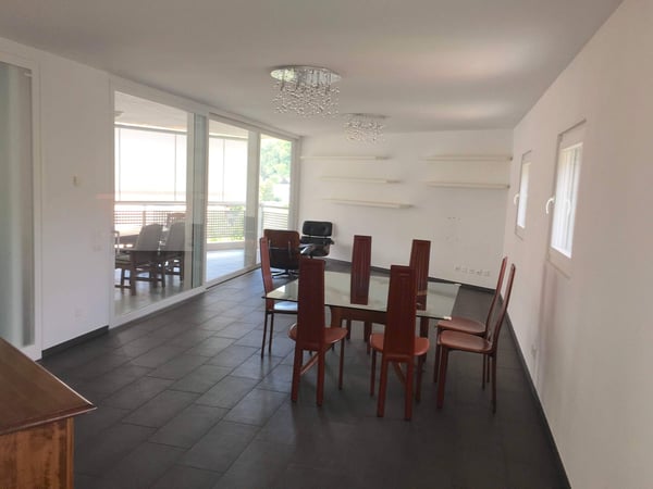 Luxurious 1.5-Room Penthouse with Panoramic Views in Pregassona 2