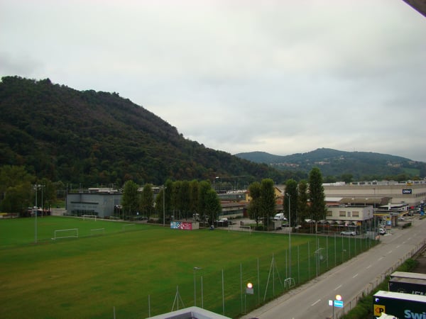 Chiasso ampio e luminoso Attico di 4,5 locali, con vista aperta 6