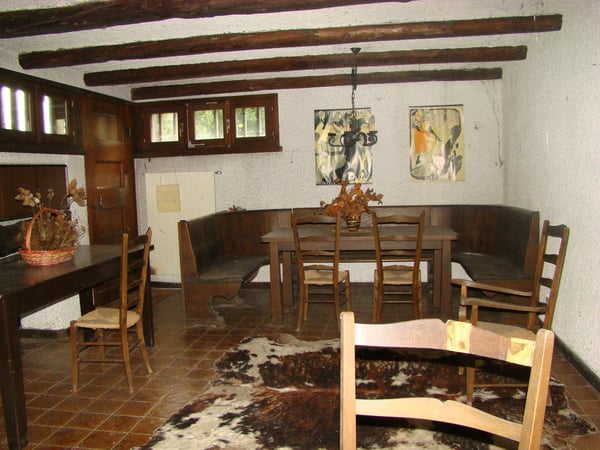 Morbio Inferiore Villa di carattere con ampia vista panoramica immersa nel verde 26
