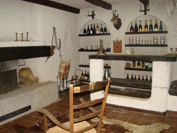 Morbio Inferiore Villa di carattere con ampia vista panoramica immersa nel verde 27