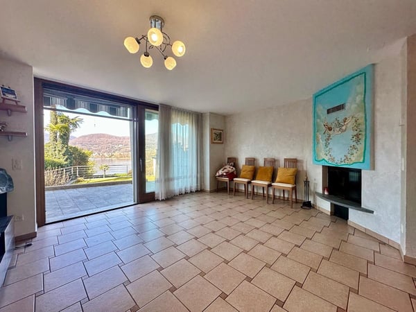 Incantevole casa di nucleo ristrutturata con vista lago 11