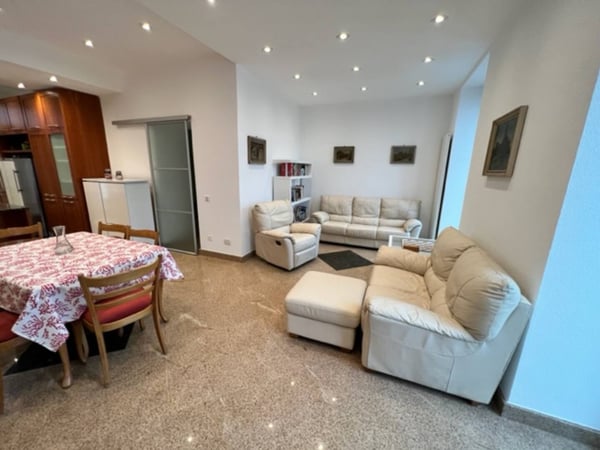 Splendida Casa Colonica di 12 Locali con Vigneto a Breganzona 23