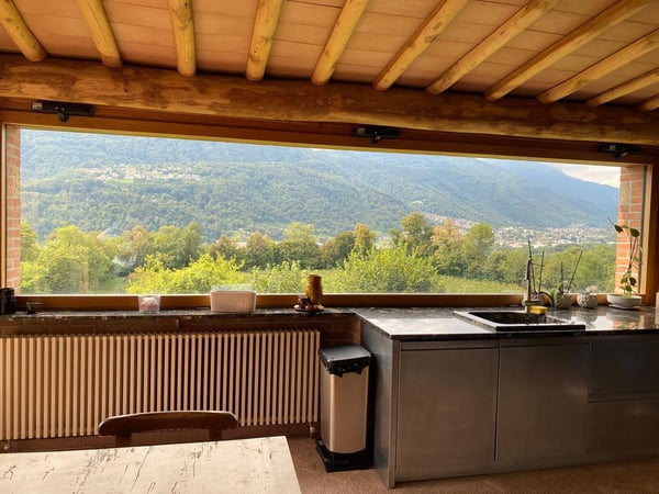 Splendida Casa Colonica di 12 Locali con Vigneto a Breganzona 7