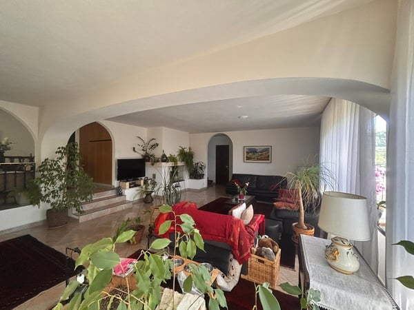 Splendida Villa di 9 Locali a Manno, Ticino 10