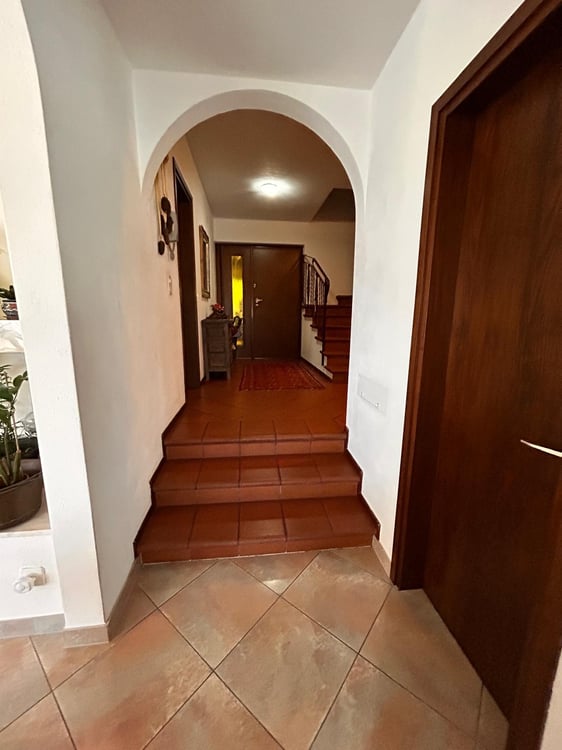 Splendida Villa di 9 Locali a Manno, Ticino 17