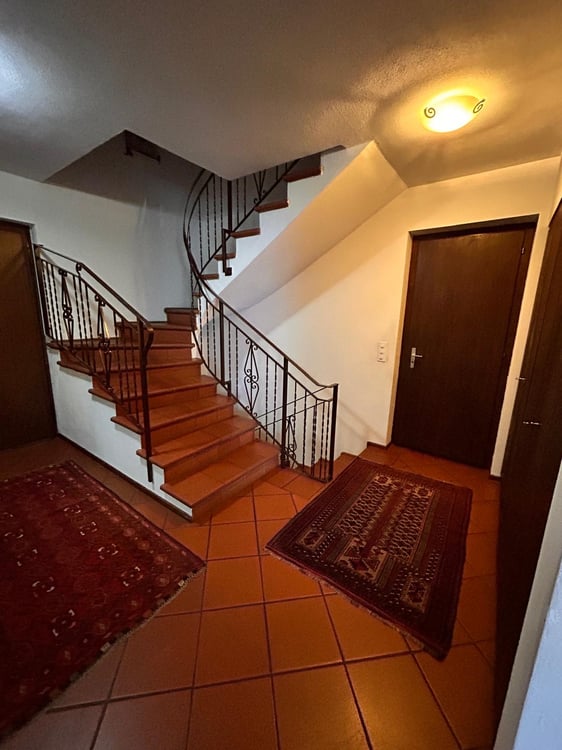 Splendida Villa di 9 Locali a Manno, Ticino 18