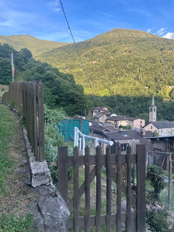 Casa indipendente nel nucleo di Medeglia 27