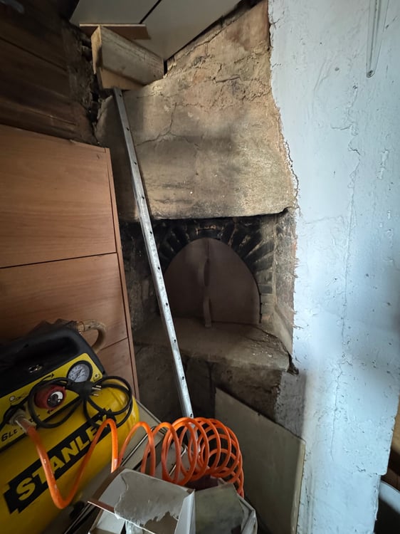 Casa di nucleo con 2 appartamenti e 18 locali a Vernate 11