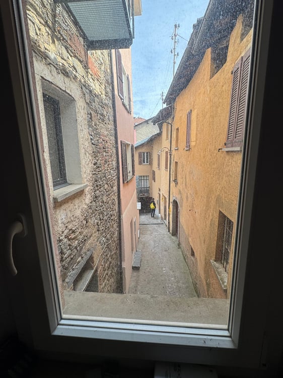 Casa di nucleo con 2 appartamenti e 18 locali a Vernate 18