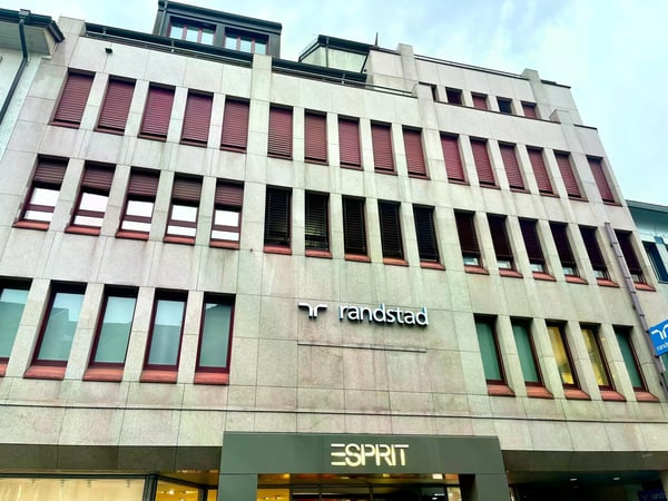 250 m² Bürofläche mit Fensterfront in Aarau mieten 1