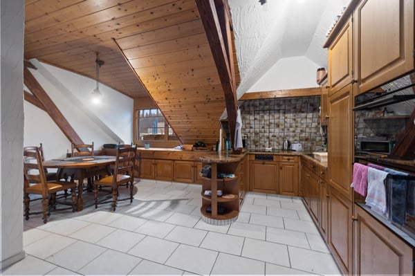 Zentrales Wohn- und Geschäftshaus, 3 Einheiten, Schöftland 10