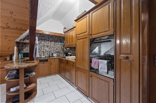 Zentrales Wohn- und Geschäftshaus, 3 Einheiten, Schöftland 9