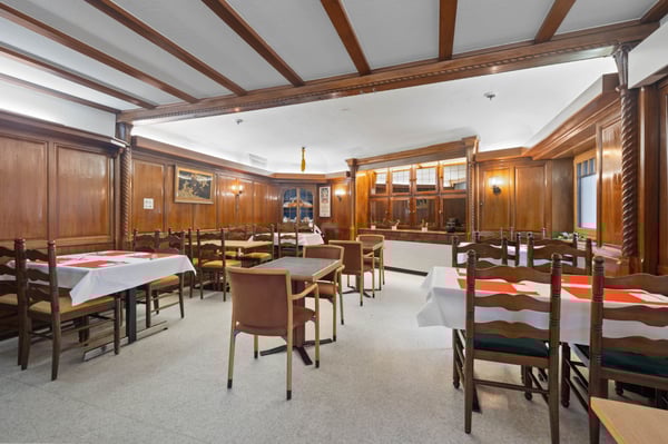 Zentrales Wohn- und Geschäftshaus, 3 Einheiten, Schöftland 6