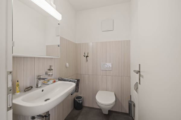 Ruhig am Waldrand wohnen  modernes Zuhause mit viel Privatsphäre 12
