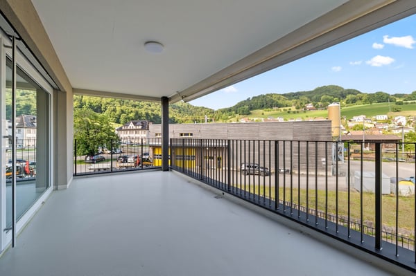 MODERN, HOCHWERTIG UND LICHTDURCHFLUTET 8