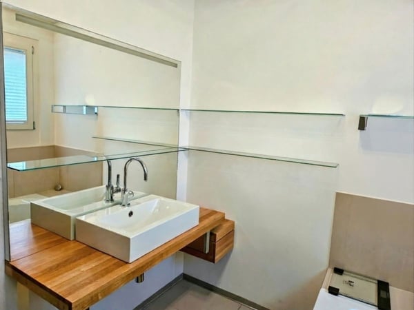 Geräumige 3.5-Zimmer Dachwohnung mit Aussicht in Weiningen 9