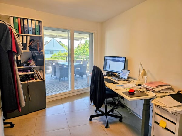 Geräumige 3.5-Zimmer Dachwohnung mit Aussicht in Weiningen 7
