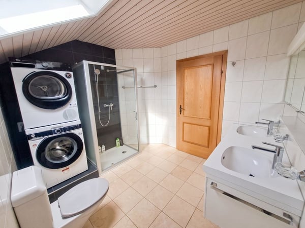 Viel Platz, gepflegt mit Cheminée 8