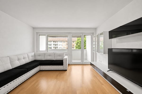 Modern, zentral und 2 Einstellhallenplätze inklusive 3