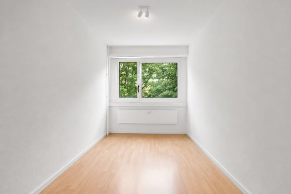 Modern, zentral und 2 Einstellhallenplätze inklusive 9