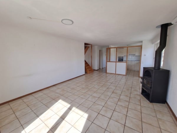 Grosszügige 3.5-Zi.-Maisonettewohnung mit Cheminée und eigenem Balkon 11