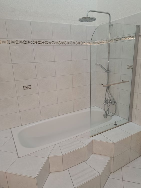 Zweistöckiges Raumwunder in Bremgarten: 6.5-Zimmer-Maisonette mit beheiztem Pavillon & Bastelraum 12
