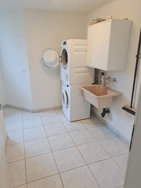 Zweistöckiges Raumwunder in Bremgarten: 6.5-Zimmer-Maisonette mit beheiztem Pavillon & Bastelraum 13