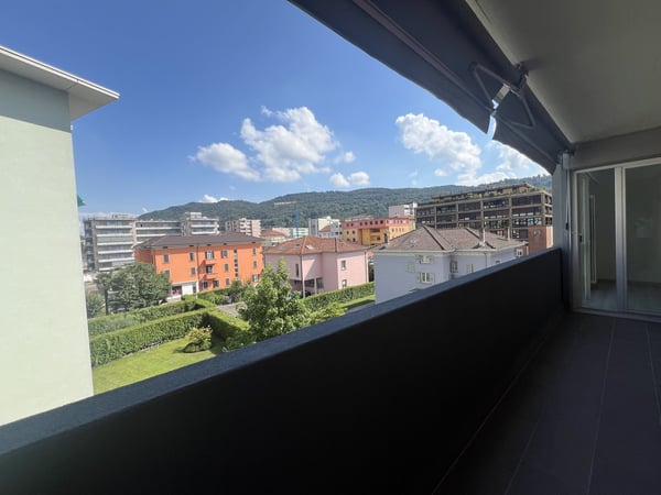 FINO A 3 MESI GRATUITI - 1.5 locali RISTRUTTURATO a Chiasso 10