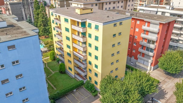 2.5 locali ristrutturato con piscina a Lugano 6