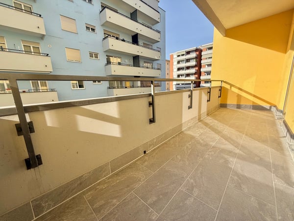 FINO A 3 MESI GRATUITI - 3.5 LOCALI CON PISCINA A LUGANO 8