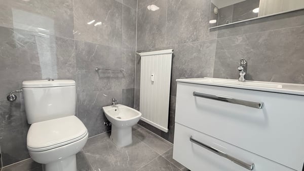 FINO A 3 MESI GRATUITI - 2.5 locali moderno e ristrutturato a Coldrerio 5