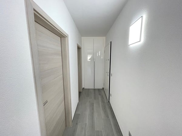 3.5 LOCALI IN AFFITTO A MENDRISIO – ZONA CENTRALE 7