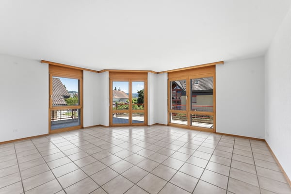 Ihr neues Zuhause in Rubigen: Lichtdurchflutet, ruhig und mit traumhaf 2