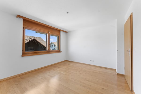 Ihr neues Zuhause in Rubigen: Lichtdurchflutet, ruhig und mit traumhaf 6